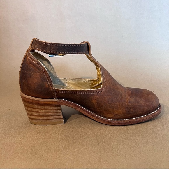 Red Wing Women’s Brown Distress Genuine Leather Heeled Mary Jane Size US 7 $340 - Picture 1 of 9